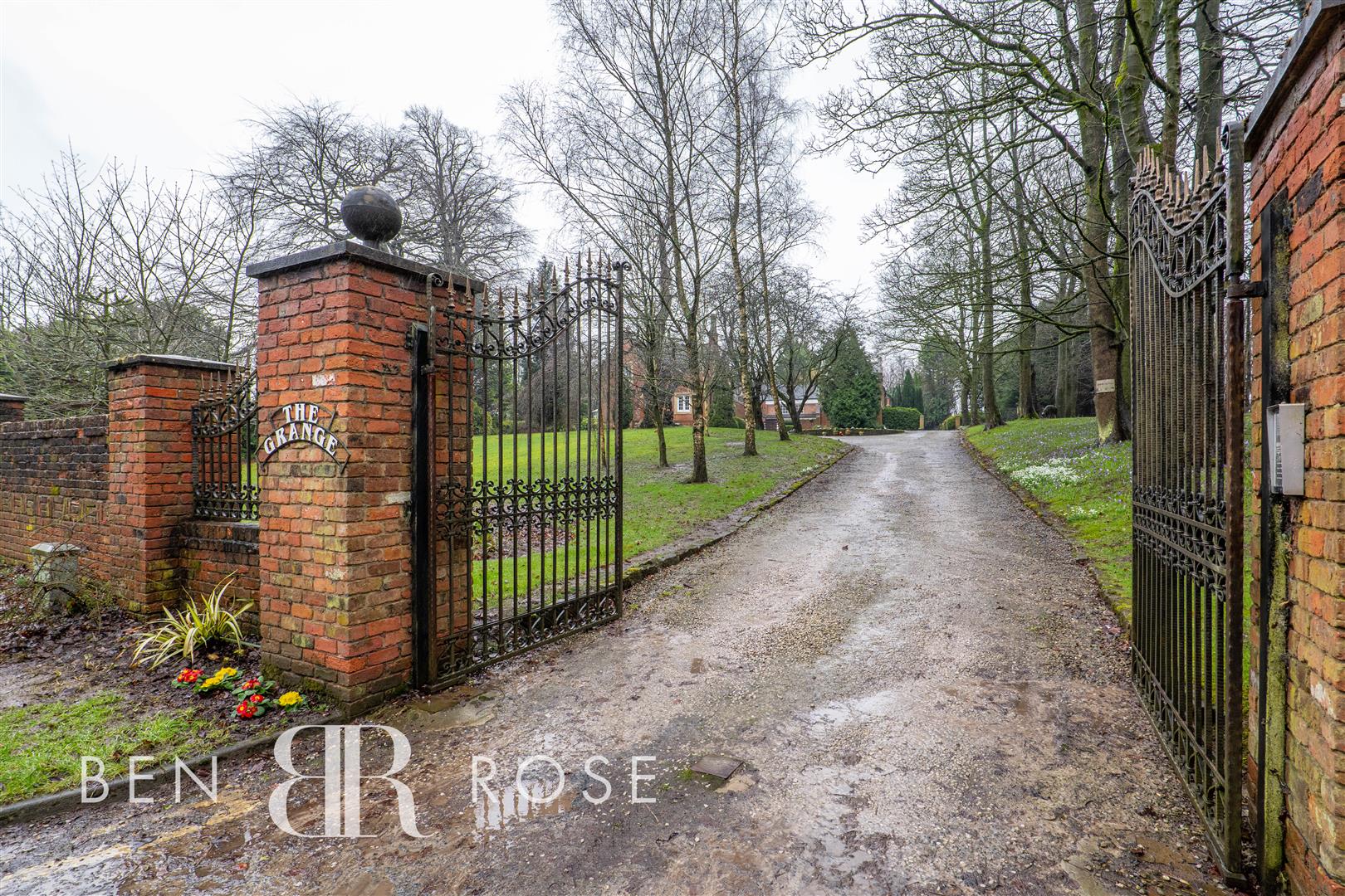 4 bed property in D'urton Lane, Preston